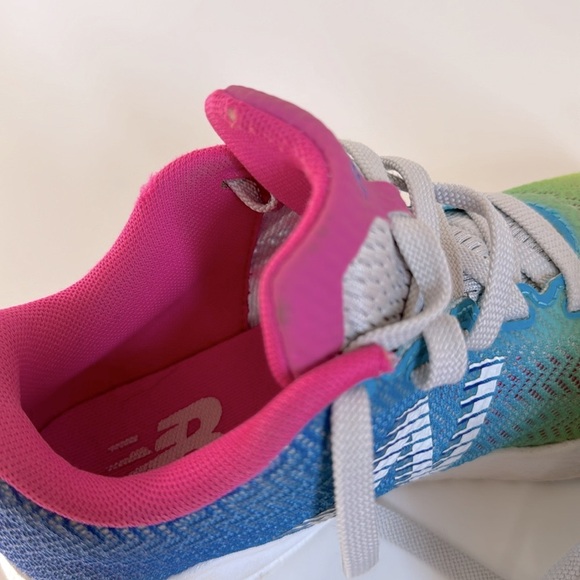 New Balance FuelCore Velocirun V1 Size 1 - Picture 14 of 14